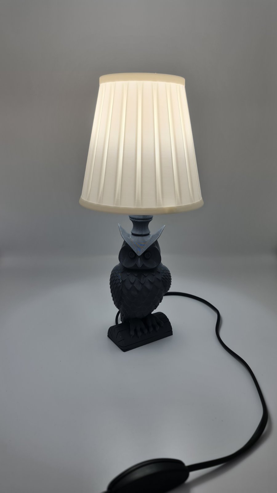 Настолна лампа на мъдра сова