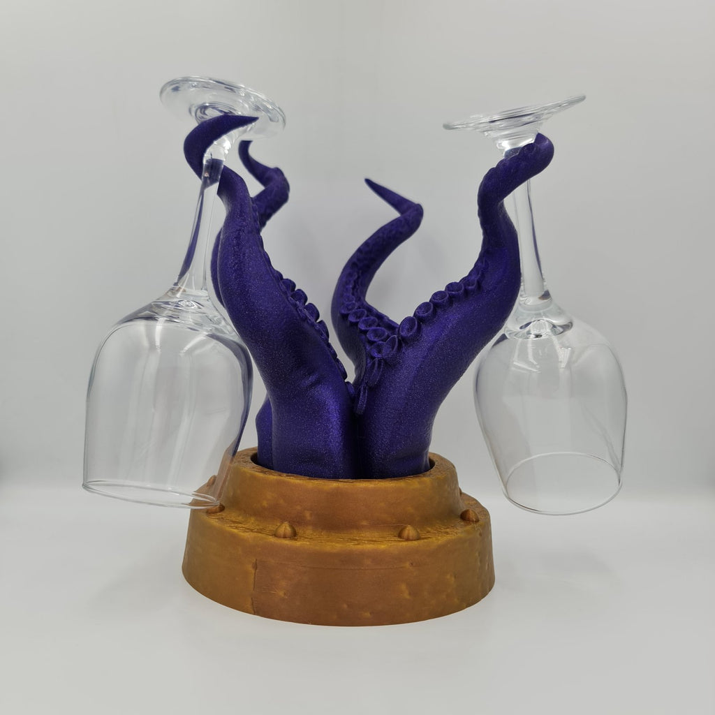 Поставка за чаши за вино с пипалата на октопод