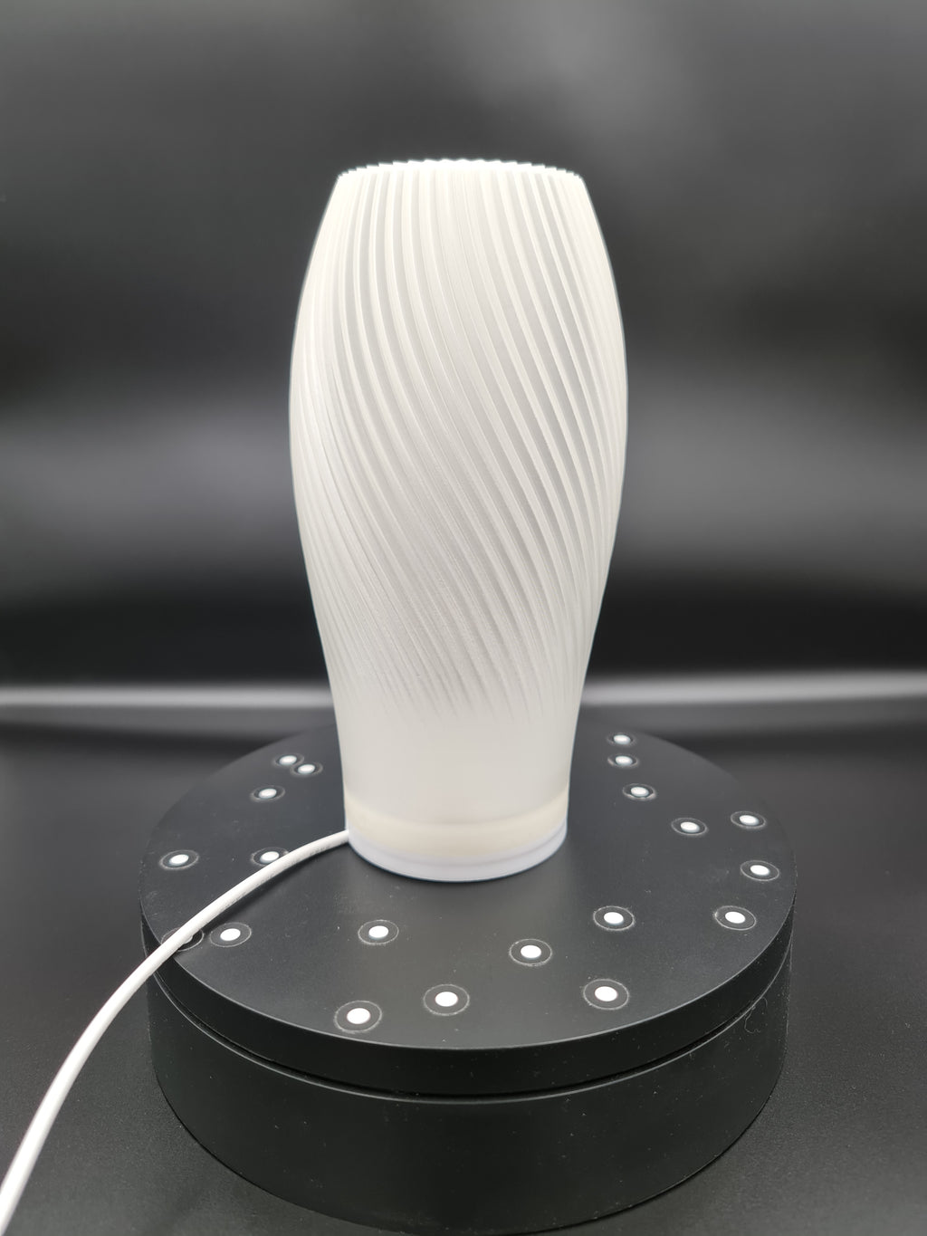 Персонализируема настолна лампа с абажур по ваш избор