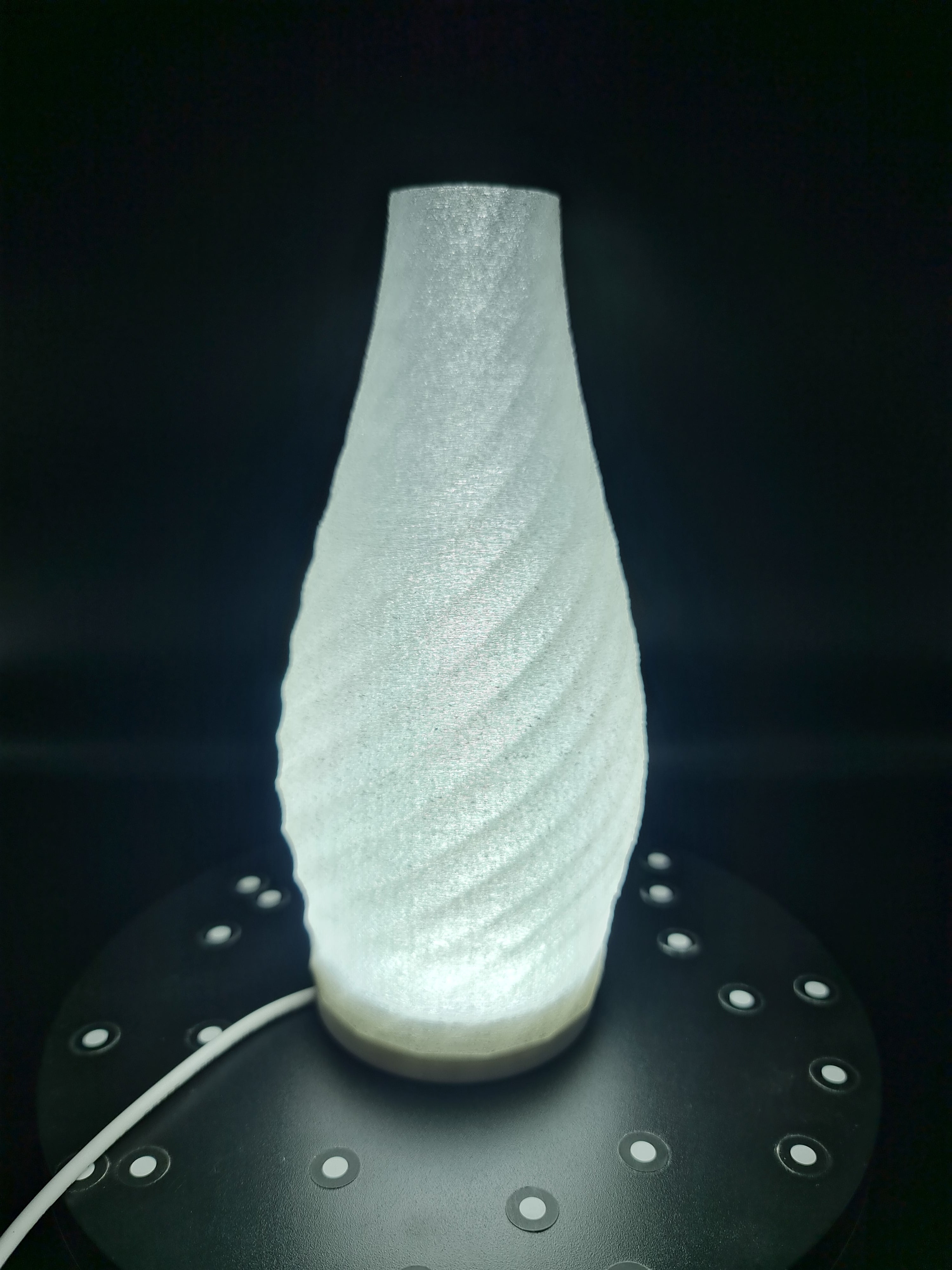 Персонализируема настолна лампа с абажур по ваш избор