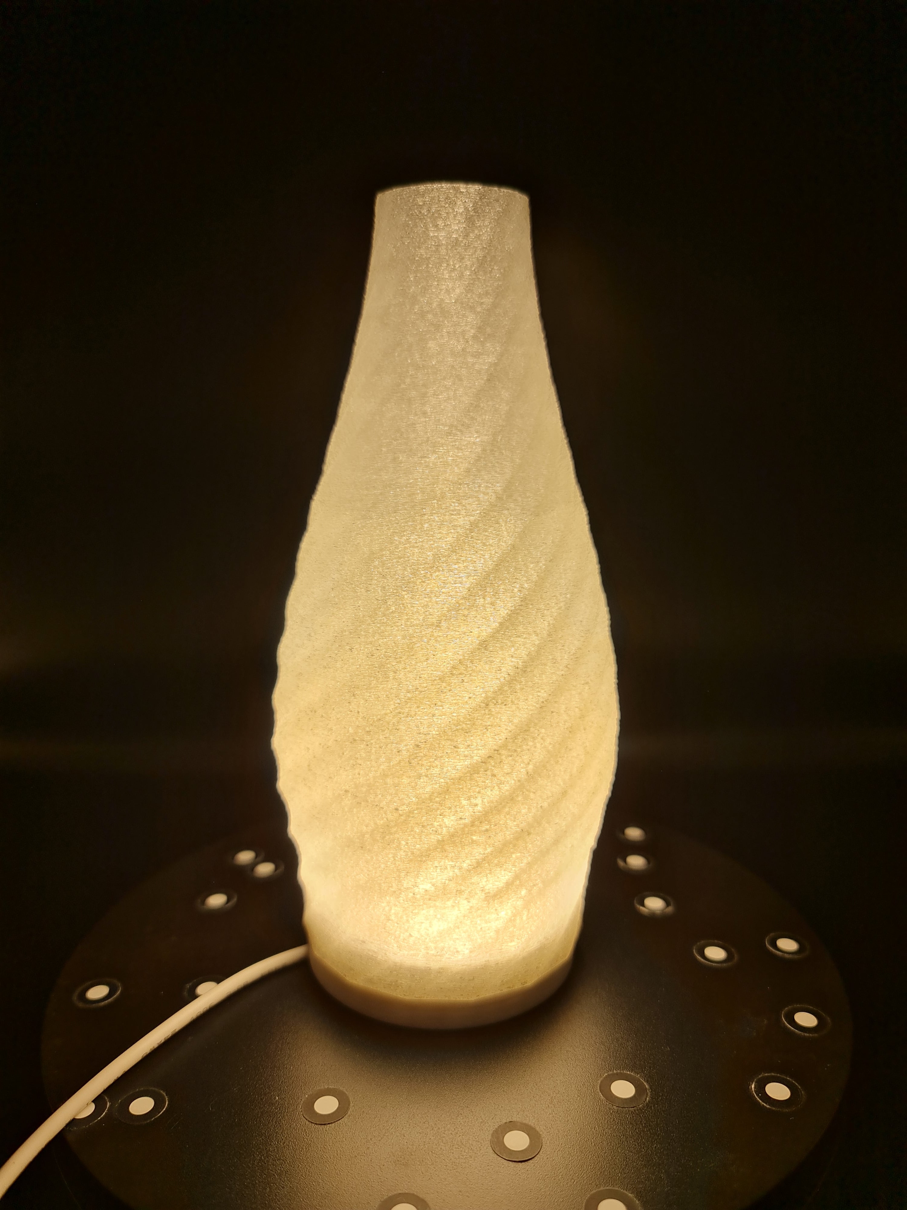 Персонализируема настолна лампа с абажур по ваш избор