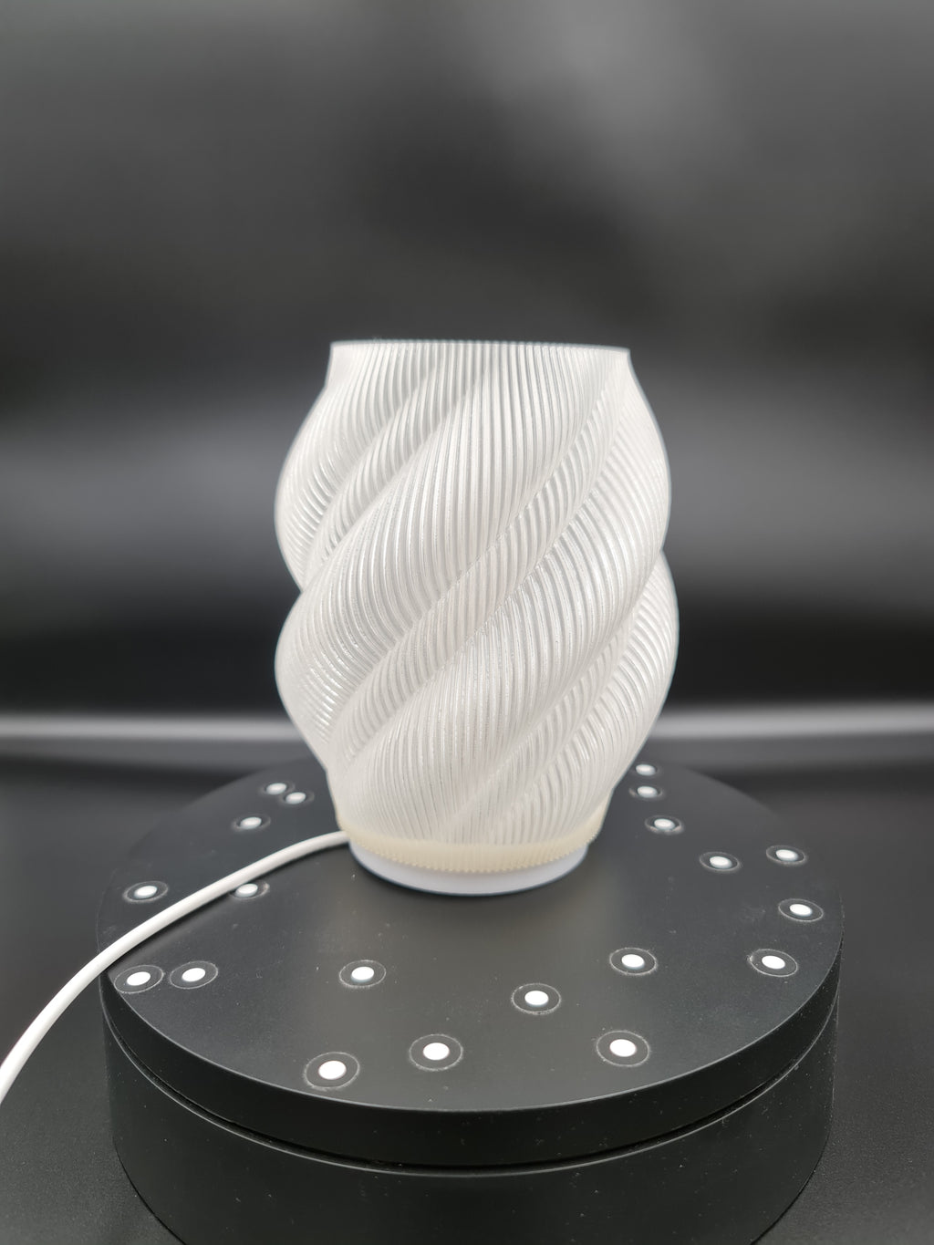 Персонализируема настолна лампа с абажур по ваш избор