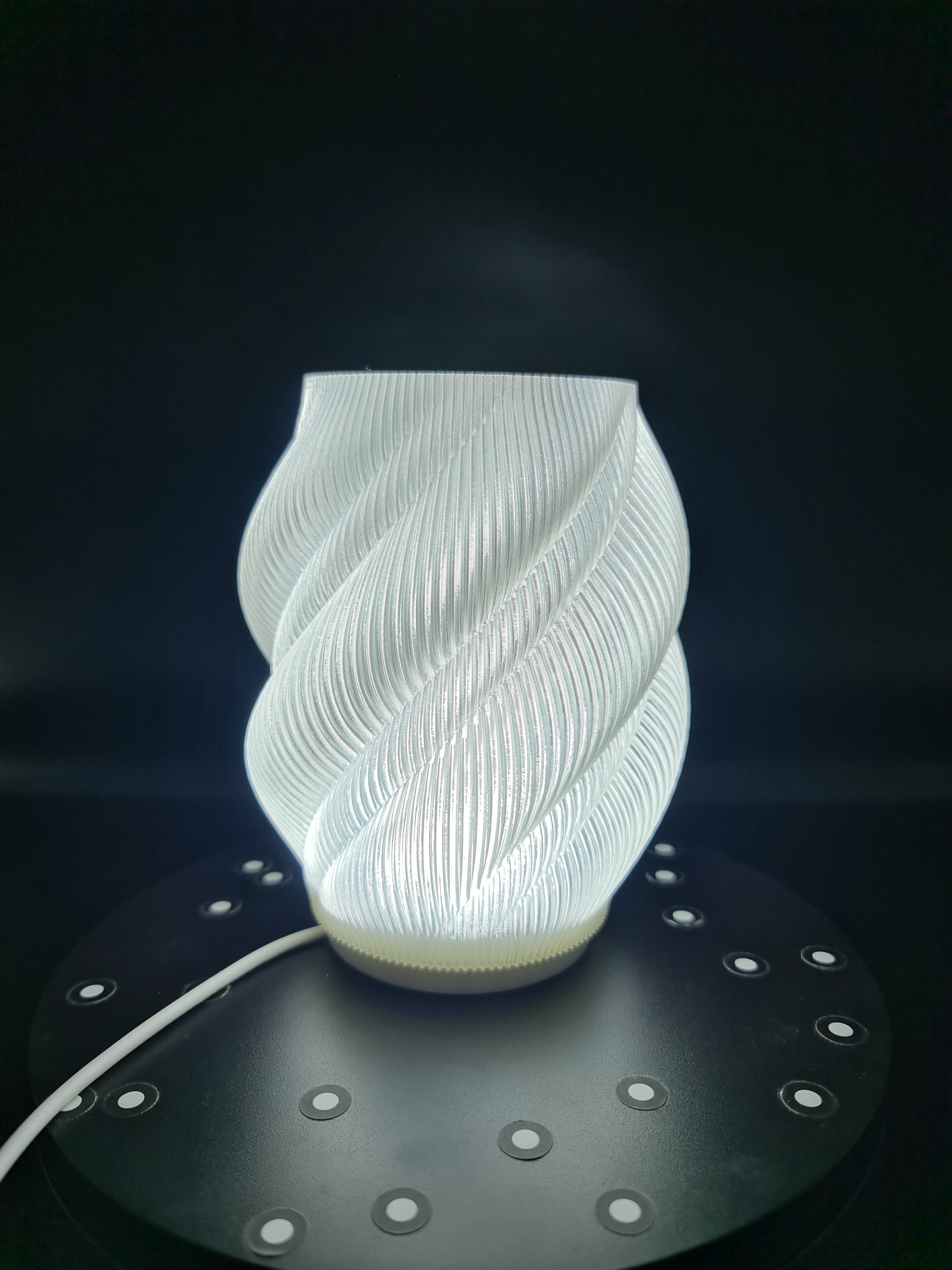 Персонализируема настолна лампа с абажур по ваш избор