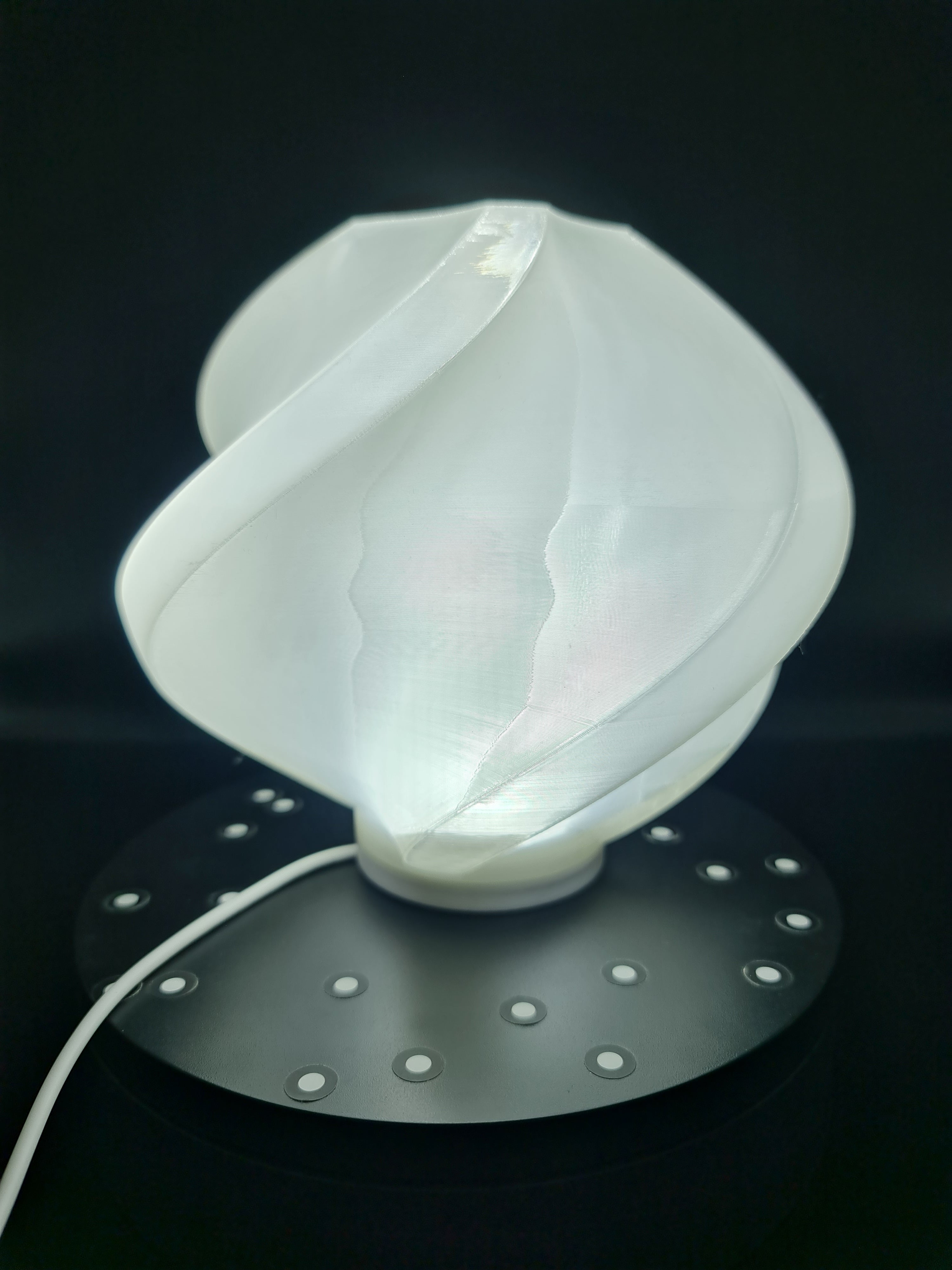 Персонализируема настолна лампа с абажур по ваш избор