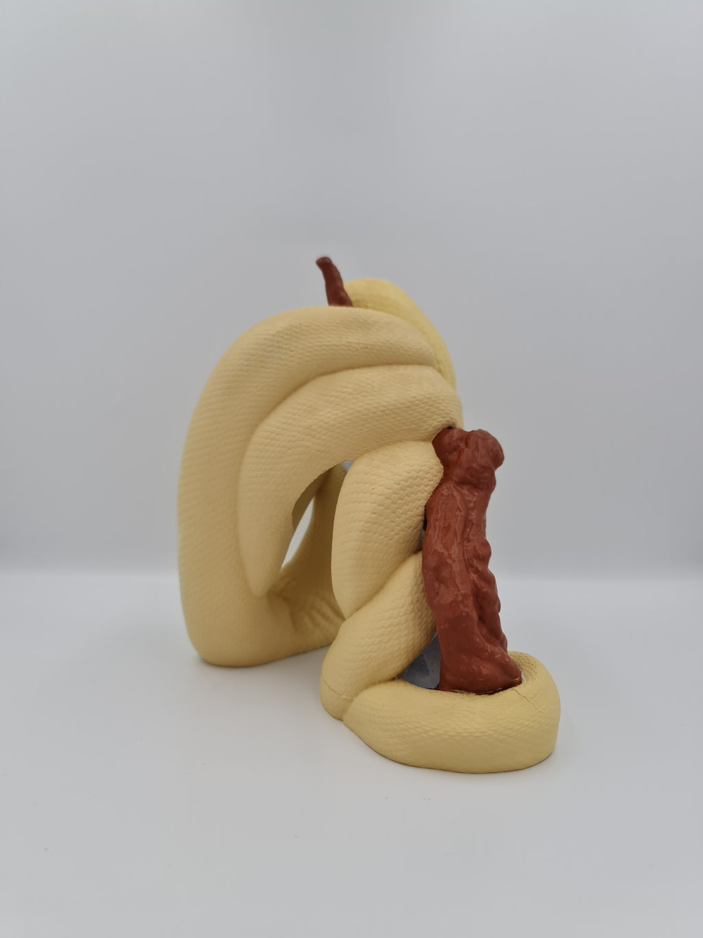 Държач за бутилка Питон