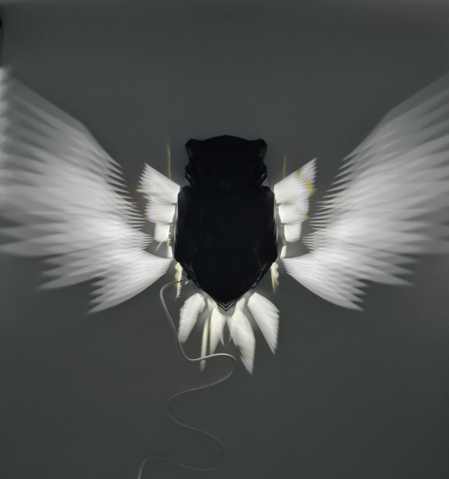 Стенна лампа „Мъдрата сова“