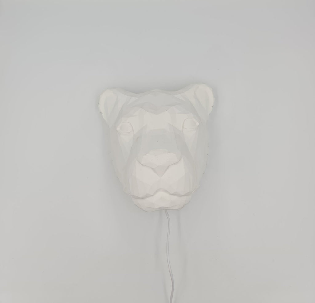 Стенна лампа Величествен лъв